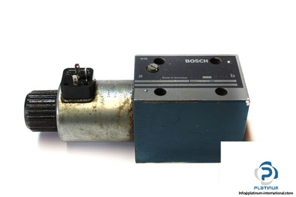 bosch-0-810-001-933-directional-control-valve