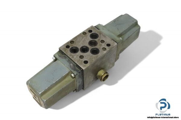 Rexroth-4WE-8-D-2.0_OFW220-50-N-solenoid-operated-directional-valve(used)-1