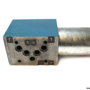 bosch-0-810-001-748-directional-control-valve-3