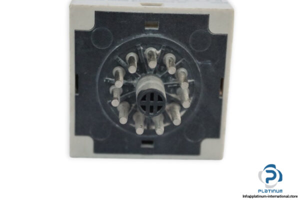 omron-H3BA-timer-(Used)-2