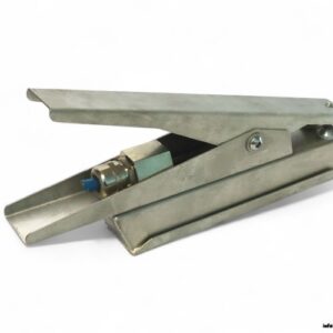 cenelectrex-SIRA-02A-TEX9381-static-grounding-clamp-used