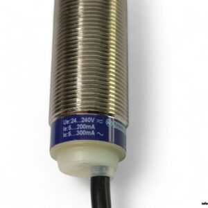telemecanique-XS618B1MAL2-inductive-sensor(new)-2