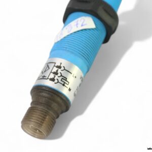 sick-VTF18-3F1640-photoelectric-proximity-sensor-used-3