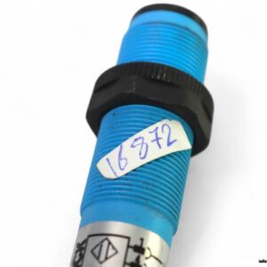 sick-VTF18-3F1640-photoelectric-proximity-sensor-used-5