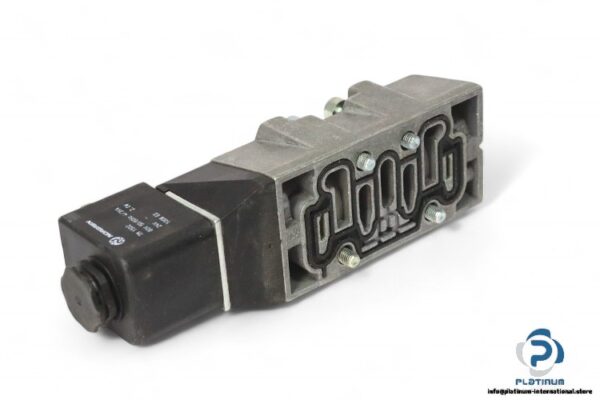 Norgren-SXE9573-180-00-single-solenoid-valve-with-coil(used)-1