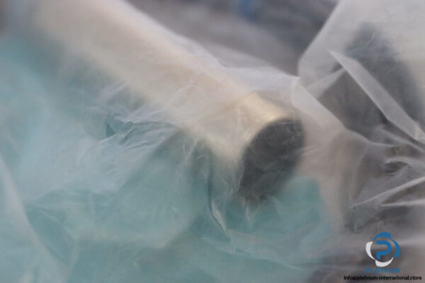 omron-E2A-M18LS08-WP-C1-inductive-proximity-switch-sensor-(new)-1