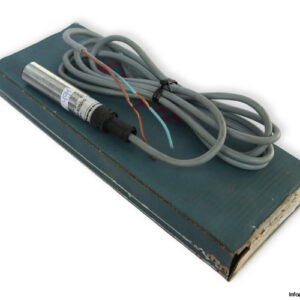 telemecanique-XSA-A05010-inductive-sensor-(new)