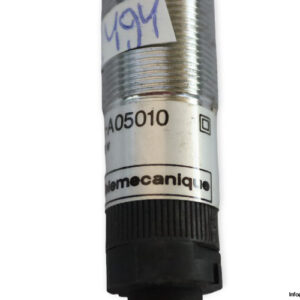 telemecanique-XSA-A05010-inductive-sensor-(new)-4
