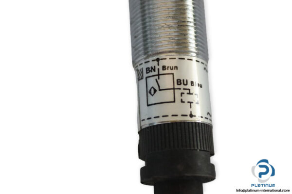 telemecanique-XSA-A05010-inductive-sensor-(new)-5