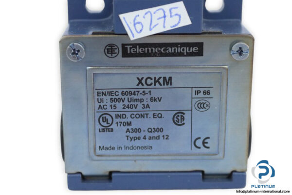 telemecanique-ZCKM1-limit-switch-(new)-2
