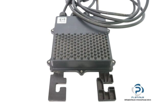 solar-edge-OP300-MV-MC4SM-4-power-optimizer-(used)-1