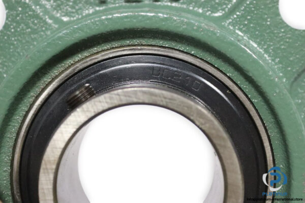 fk-UCF210-four-bolt-square-flange-unit-new-3