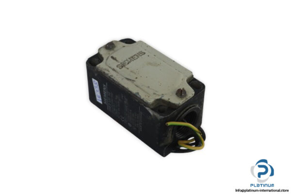 siemens-3SE3-120-1G-safety-position-switch-body-(Used)