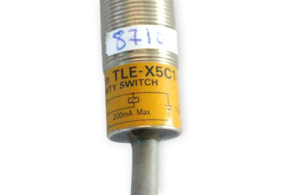 omron-TLE-X5C1-G-inductive-proximity-sensor-(Used)-3