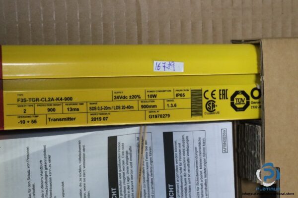 omron-F3S-TGR-CL2A-K4-900-safety-light-guard-(New)-1