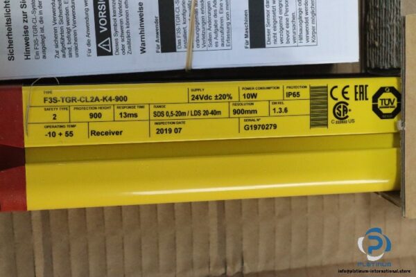 omron-F3S-TGR-CL2A-K4-900-safety-light-guard-(New)-2