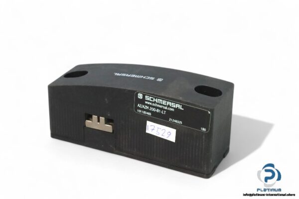 schmersal-AZ-AZM-200-B1-LT-solenoid-interlock(used)