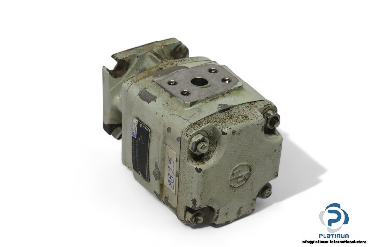 rexroth-R900061672-internal-gear-pump(used)-1