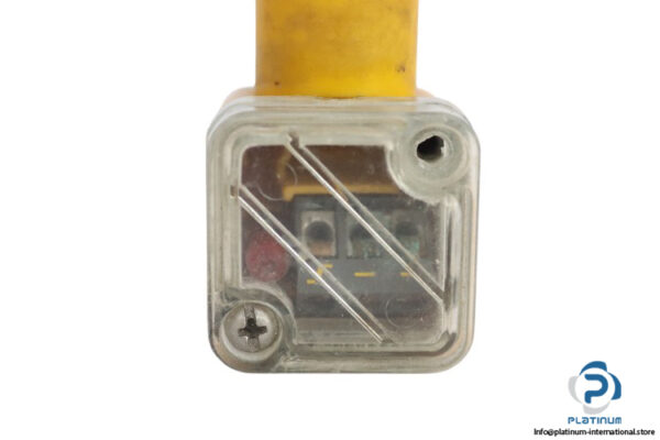 turck-BI5-K20SK-AP6X-inductive-sensor-(used)-1
