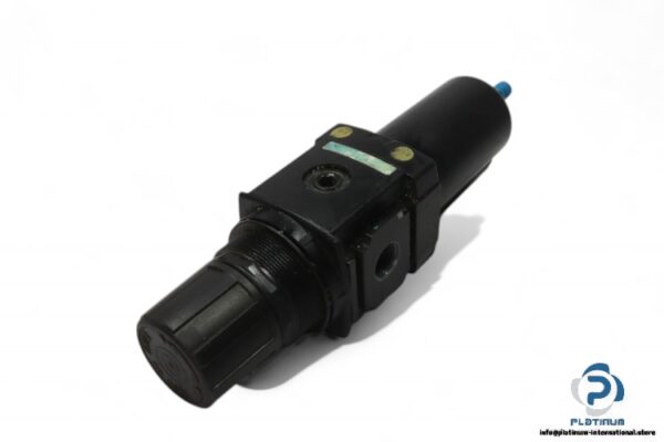 wilkerson-B18-C3-FH00-filter-with-regulator-(used)