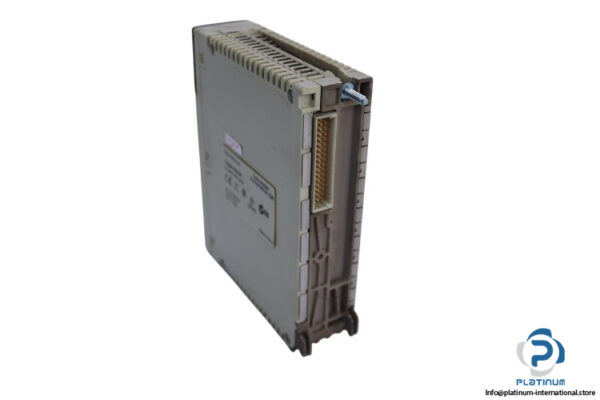 schneider-electric-TSXDEY64D2K-discrete-input-module-(used)-1