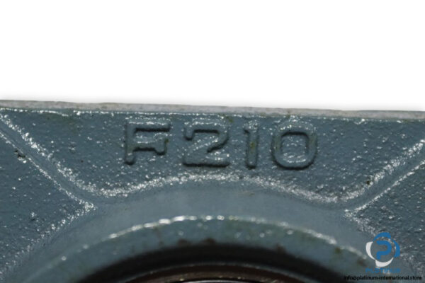 nachi-UKF-210-four-bolt-square-flange-unit-new-carton-3