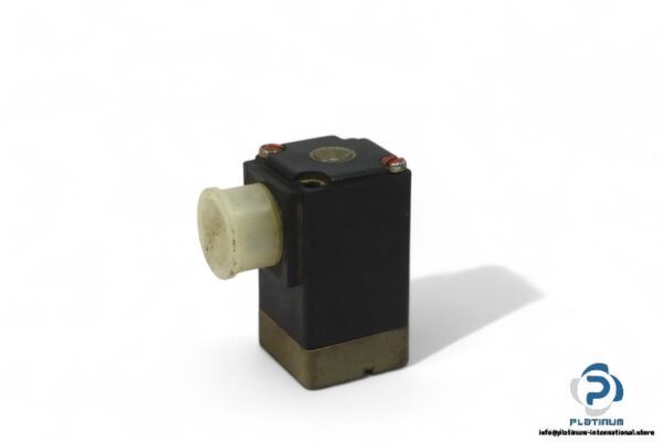 burkert-0212-A-3.0-NBR-PA-direct-acting-plunger-valve-(Used)