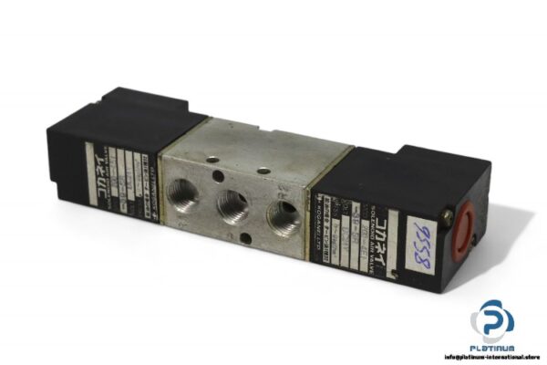 Koganei-200-4EI-39-SR-double-solenoid-valve(used)-1