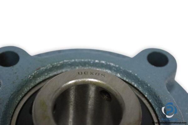 nachi-UCFCX05-round-flange-ball-bearing-unit-new-carton-1