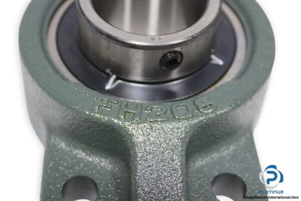 ntn-UCFH208D1-three-bolt-flanged-unit-new-carton-1