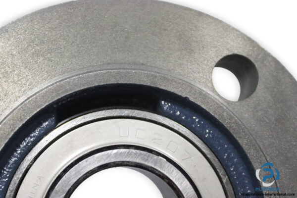 koyo-UCFC-207-J-round-flange-ball-bearing-unit-new-carton-3