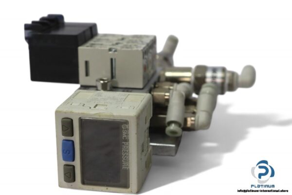 smc-VV4QD15-OAU01499-manifold-block-(New)-2