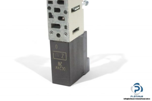 smc-VV4QD15-OAU01499-single-solenoid-valve-(New)-3