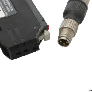 keyence-corporation-FS-V31P-fiber-amplifier-(used)-1