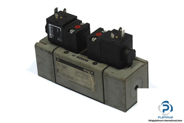 bosch-0-820-028-202-double-solenoid-valve