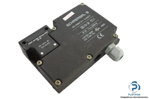 schmersal-AZM-161SK-33rka-024-M-16-solenoid-latching-safety-interlock-switch-(used)