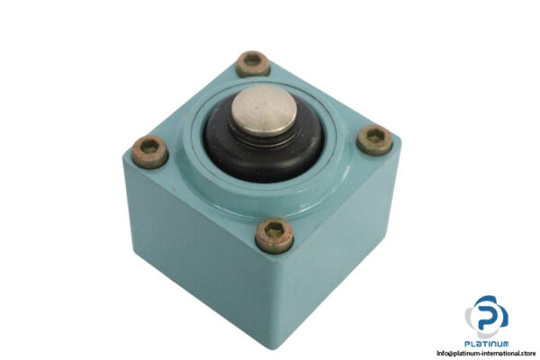 telemecanique-ZC2-JE61-limit-switch-head-(new)