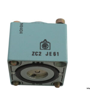 telemecanique-ZC2-JE61-limit-switch-head-(new)-1