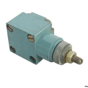 telemecanique-ZCK-E09-limit-switch-head-(used)