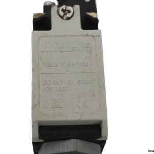 moeller-AT11-1-I-limit-switch-(used)-1