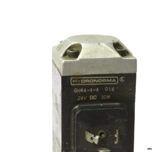 rexroth-3-WE-6-A52_OBG24Z4_B12-directional-control-valve-used-1