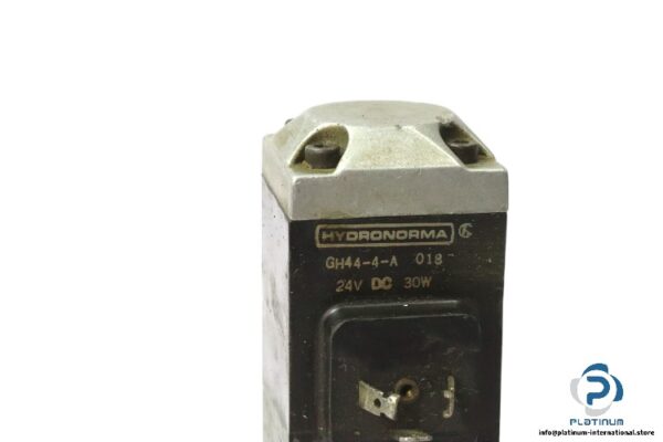 rexroth-3-WE-6-A52_OBG24Z4_B12-directional-control-valve-used-1