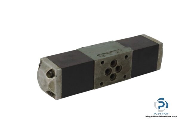 rexroth-3-WE-6-A52_OBG24Z4_B12-directional-control-valve-used-2