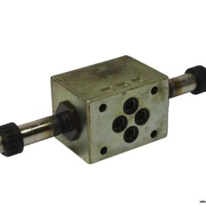 lc-L5110B201000000-directional-valve-used-1