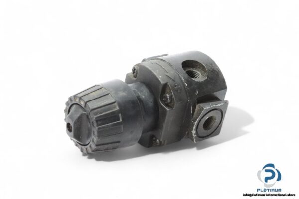 wilkerson-P16-C2-000A-F92-precision-pressure-regulator-(Used)-1