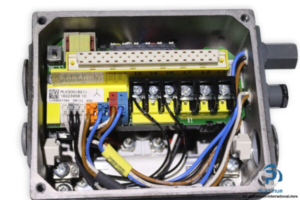 sew-SA47-T-DRS80M4-MM11-MO-AZSK-helical-worm-gearmotor(used)-1