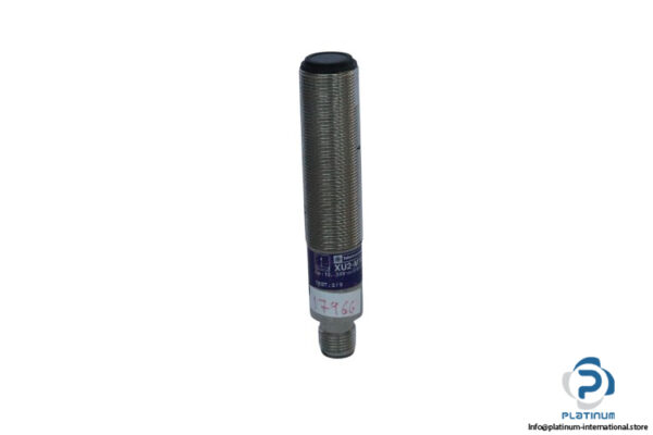 telemecanique-XU2-M18AP20D-T-through-beam-photoelectric-sensor-(used)