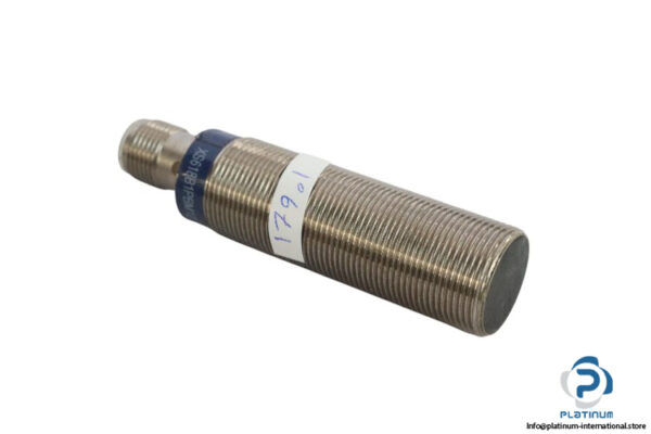 telemecanique-XS618B1PBM12-inductive-proximity-sensor-(new)