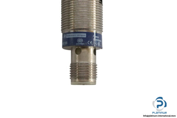 telemecanique-XS618B1PBM12-inductive-proximity-sensor-(new)-3