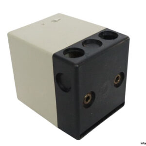 kromschroder-IFW-15-T-flame-detector-(used)-1